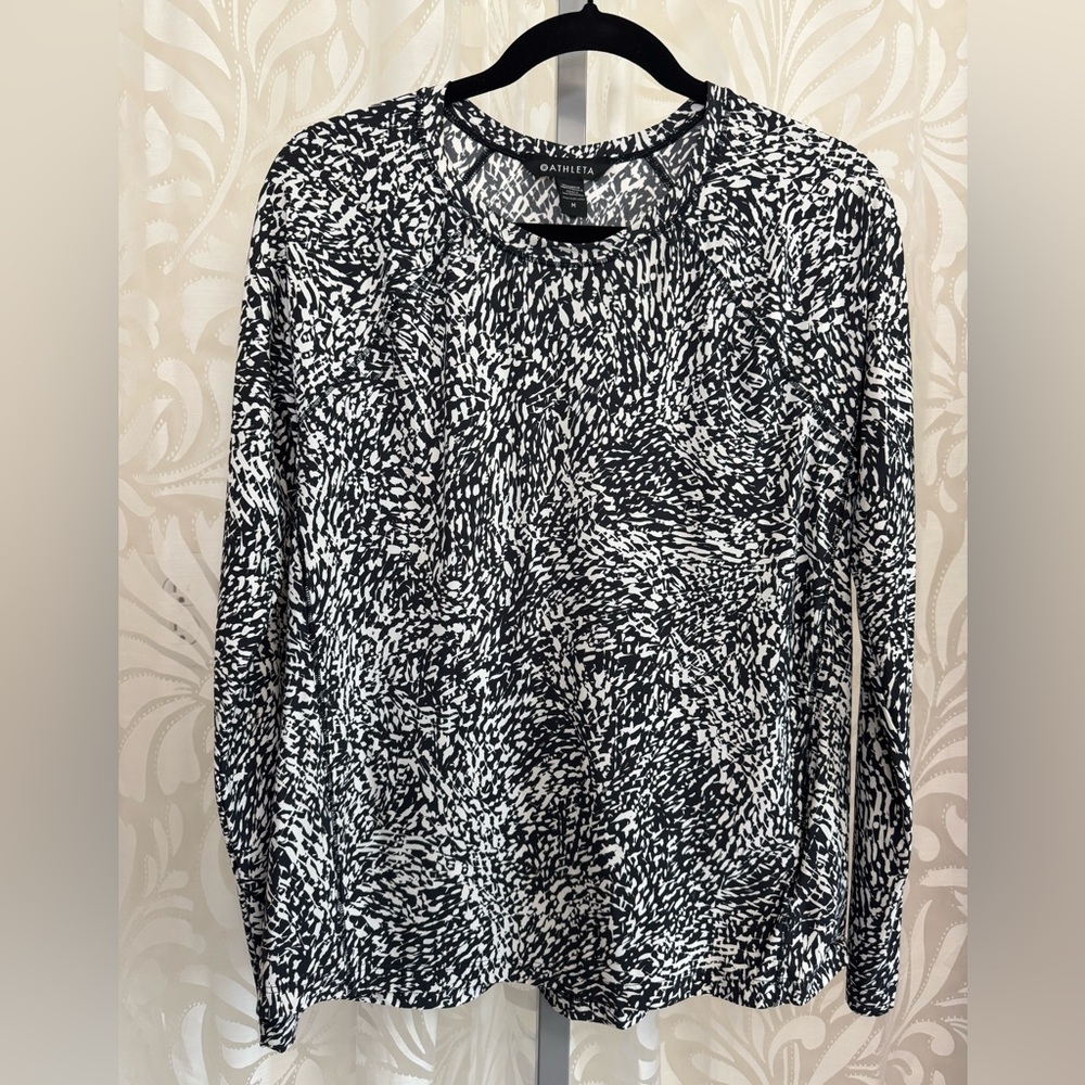 Athleta Black and White Athletic Long Sleeve Top Size M
